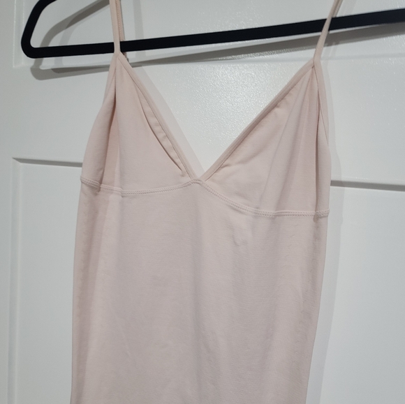 Aritzia Babaton dress size medium NEW CONDITION - Picture 2 of 2